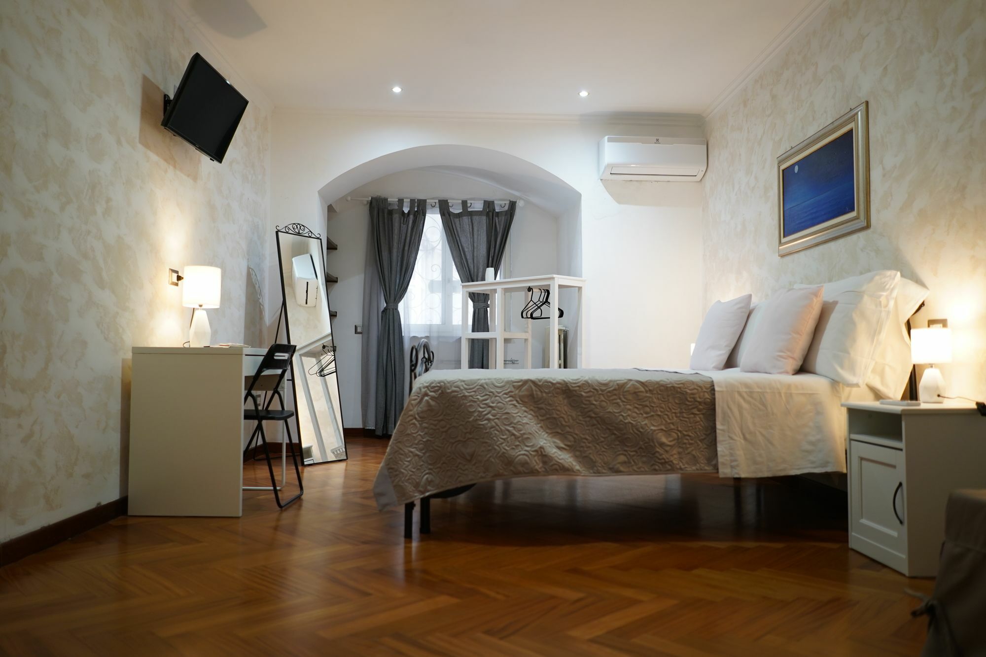 Naples Dome Suites Luaran gambar